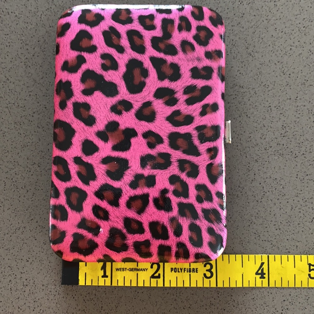 Pink Leopard Cardholder - Picture 5 of 5